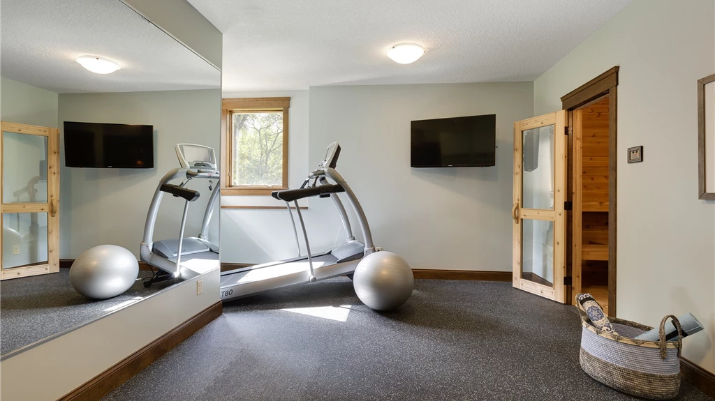 Fairway Executive Classic- Exercise Room