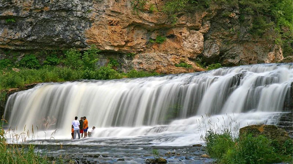 White Eagle Neighborhood: Willow River Waterfall